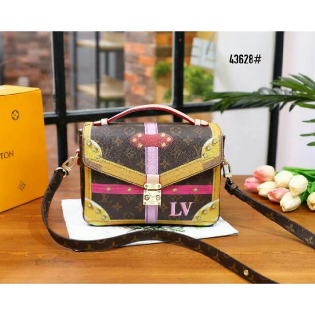 LOUIS VUITTON POCHETTE METIS BAG