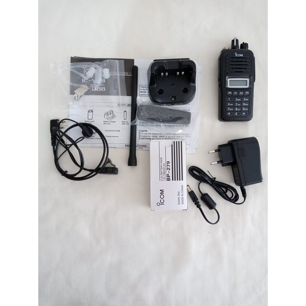 HT ICOM IC-V88 HANDY TALKY 5.5 W CI V88 FBI V 88 VHF FREE HEADSET Waterproof IP67 made in Japan