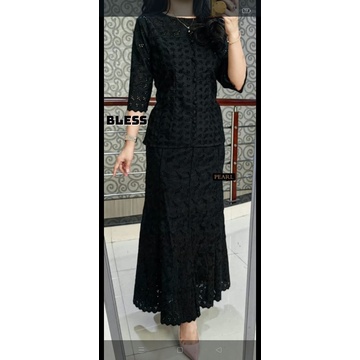 *Ready*Stelan katun bolong Pearl premiun Lapis puring 
Resleting belakang 
L ld 100 cm 
Xl ld 106 cm