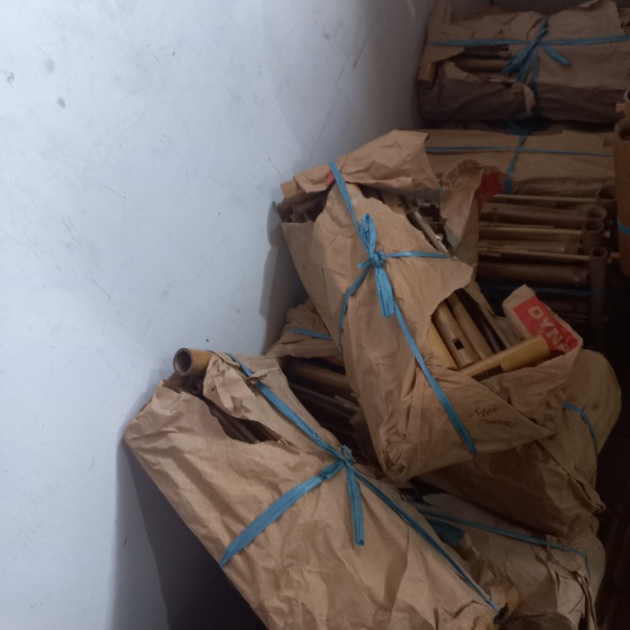 SATU SET ANGKLUNG ISI 8 NADA_ANGKLUNG STANDAR SATU OKTAF ISI 8 NADA_ANGKLUNG BAMBU KUNING TINGKAT SD