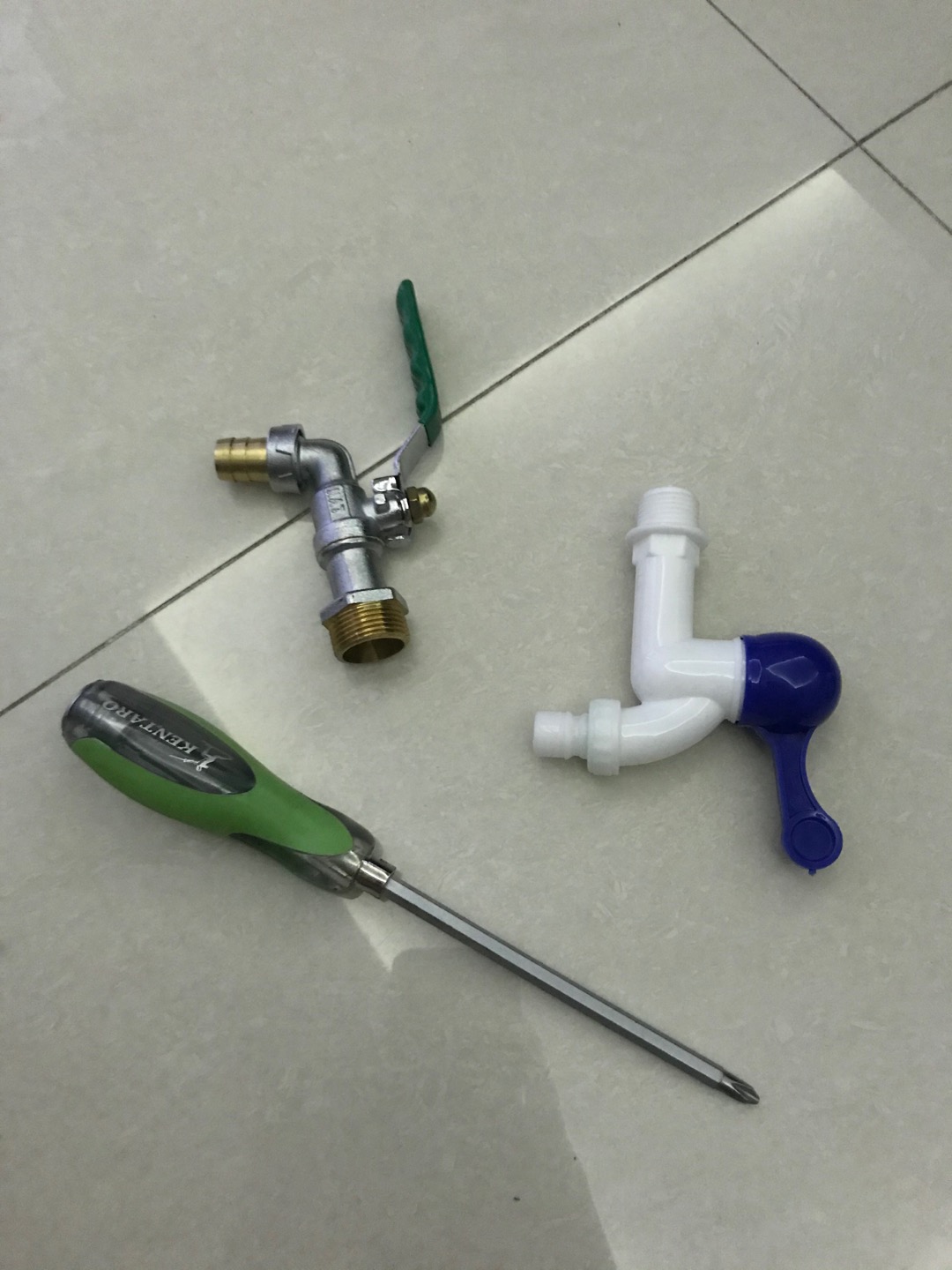 Kran Keran Tembok Plastik Pvc 1/2 Inch Awet / Kran Air Taman Awet 1/2