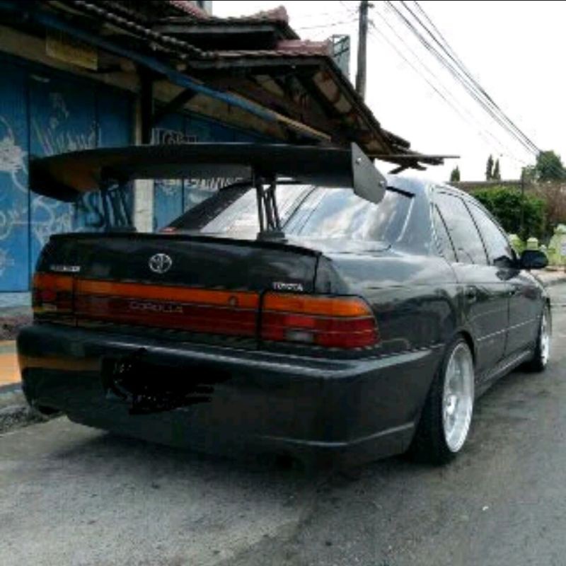 spoiler gt wing  mobil sedan