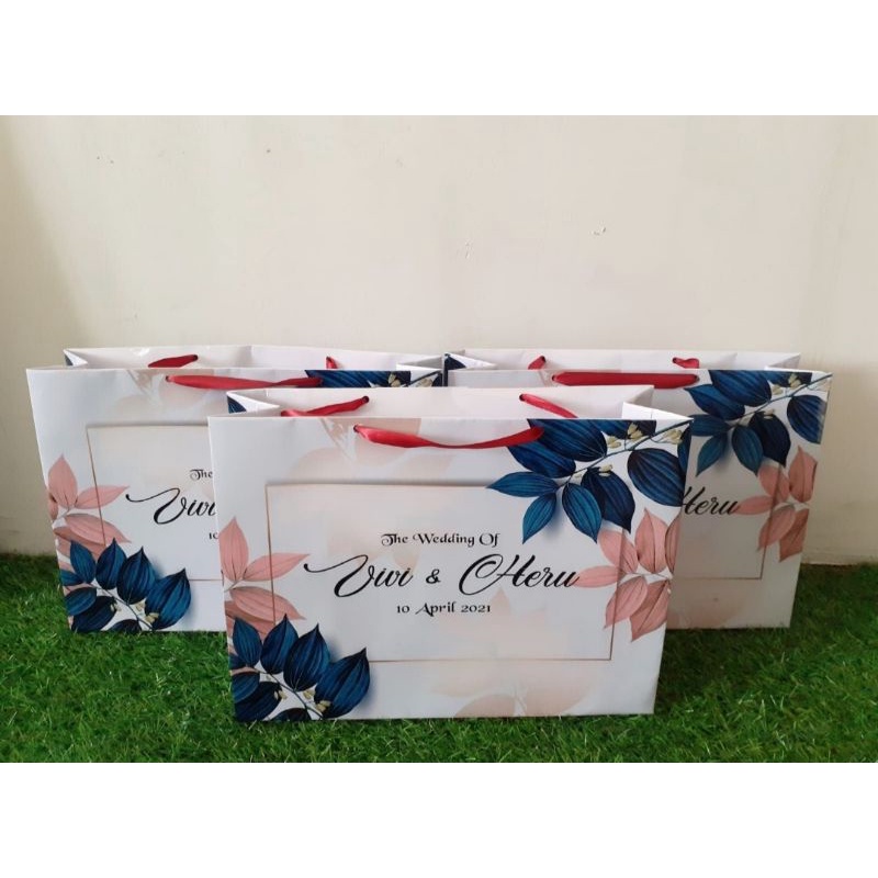 

Custom Tas bridesmaid / paperbag bridesmade / tas pernikahan