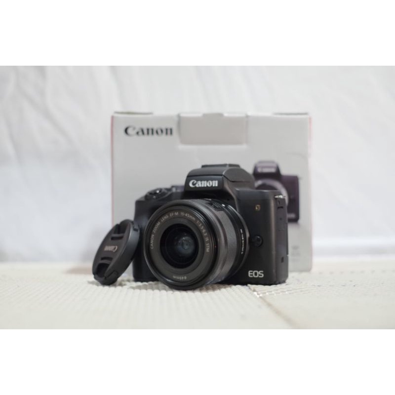 Canon M50 Lensa Kit 15-45mm