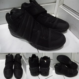 curry 4 black and gold