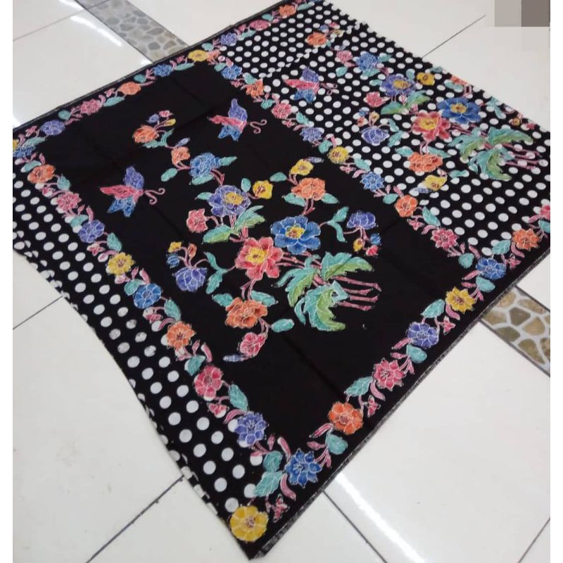 Kain Batik Motif Encim parang hitam