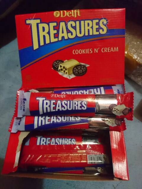 Cokelat delfi treasure 36 gram golden almond, cookies cream dan treasur milk  ( 1 pcs isi 4 kotak)