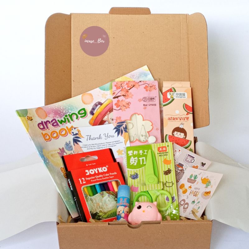 

Incase_Box/ New Series/ Hampers Stationery/ Hampers Alat Tulis / Hampers Graduation