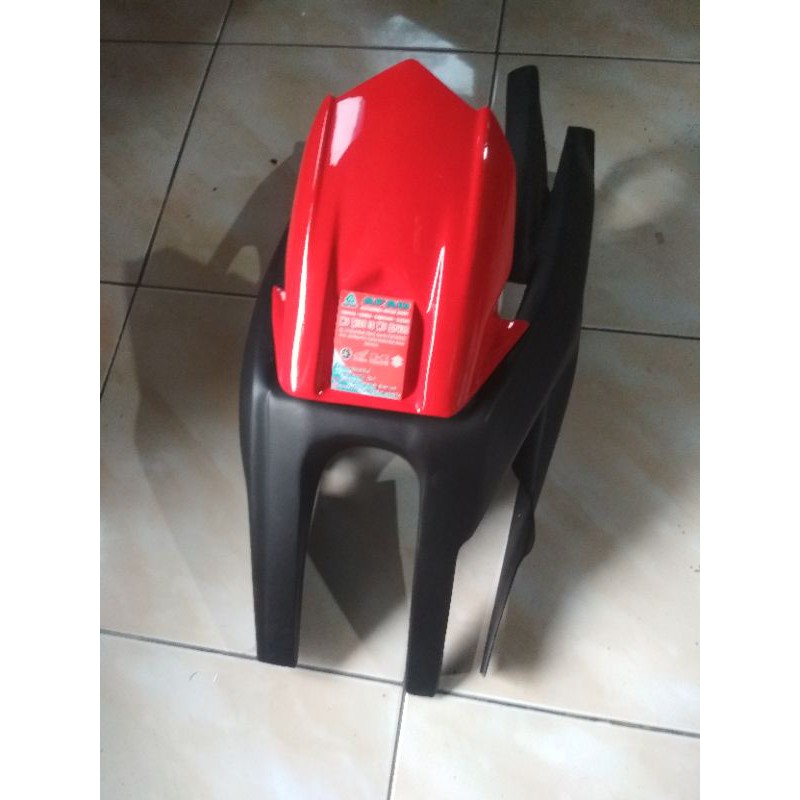 Cover Swing Arm YAMAHA MT 25/R25 merah