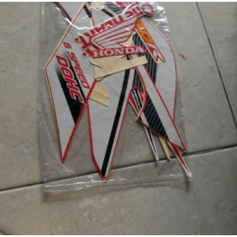 STRIPING SEPEDA MOTOR HONDA CB150R CB 150R 2015 PUTIH