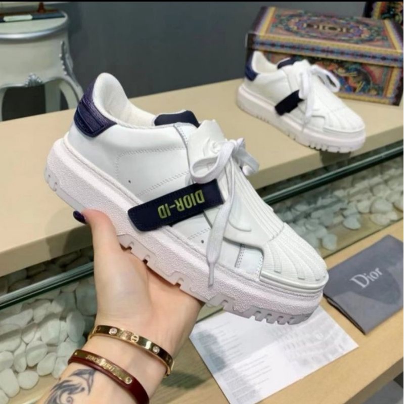 sepatu sneaker wanita putih New branded shoes White type lv 2021 p1shoes