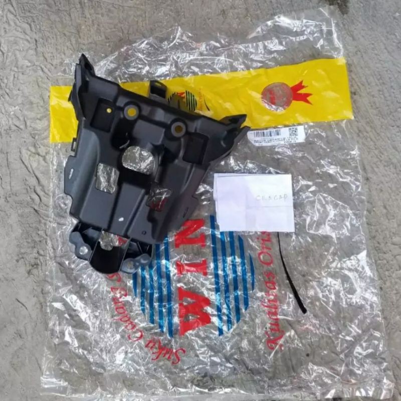 Batok Lampu Bagian Belakang Honda CB 150R Streetfire 2013 OLD Merk Win