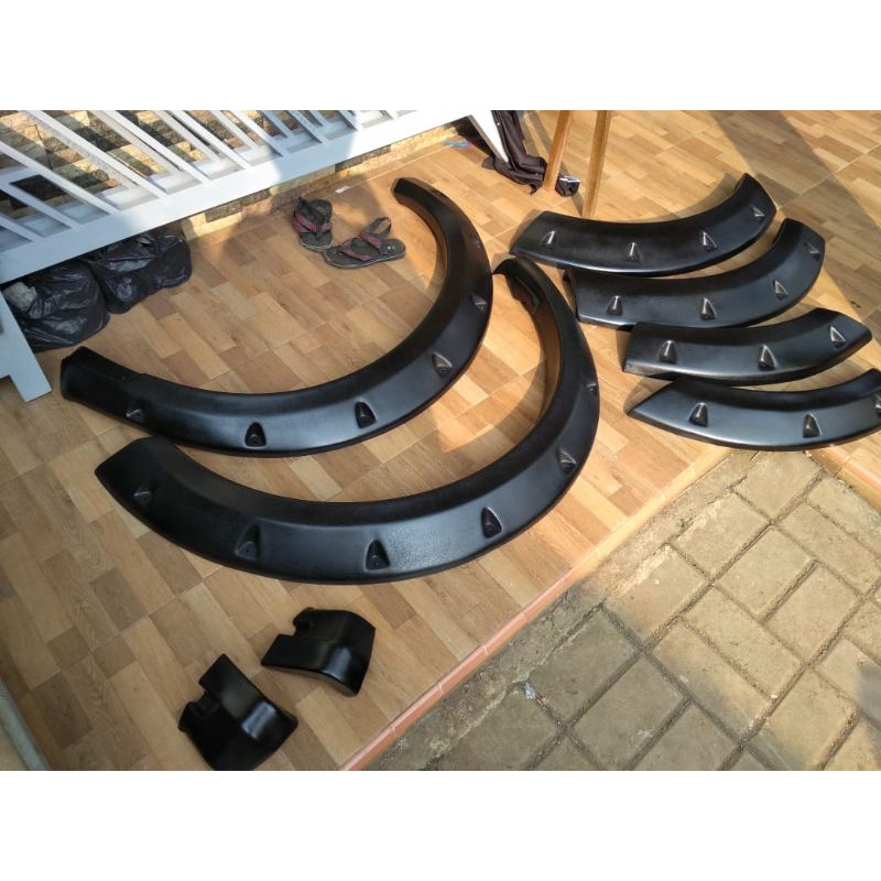 OVER FENDER PAJERO SPORT LAMA MODEL BAUT L