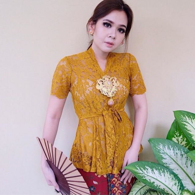 Set kebaya jadi pita ikat