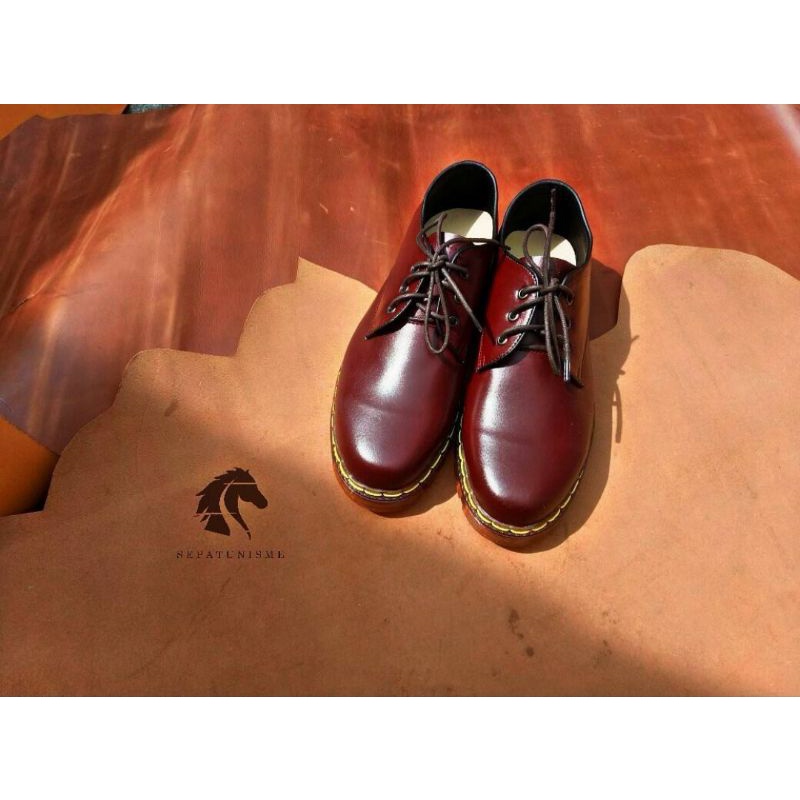 Sepatu Kulit Derby Merah Maroon