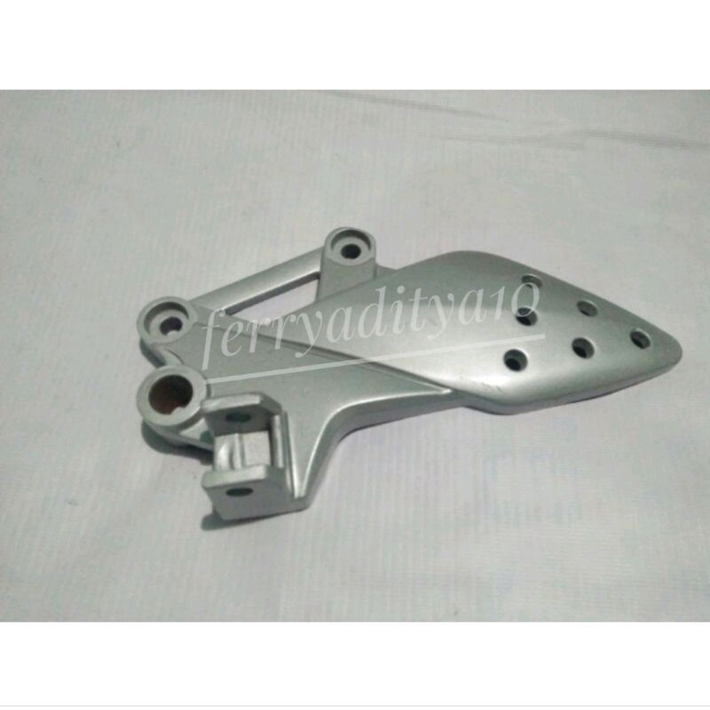 footstep depan kiri minerva cbr old / cbr 150r thailand