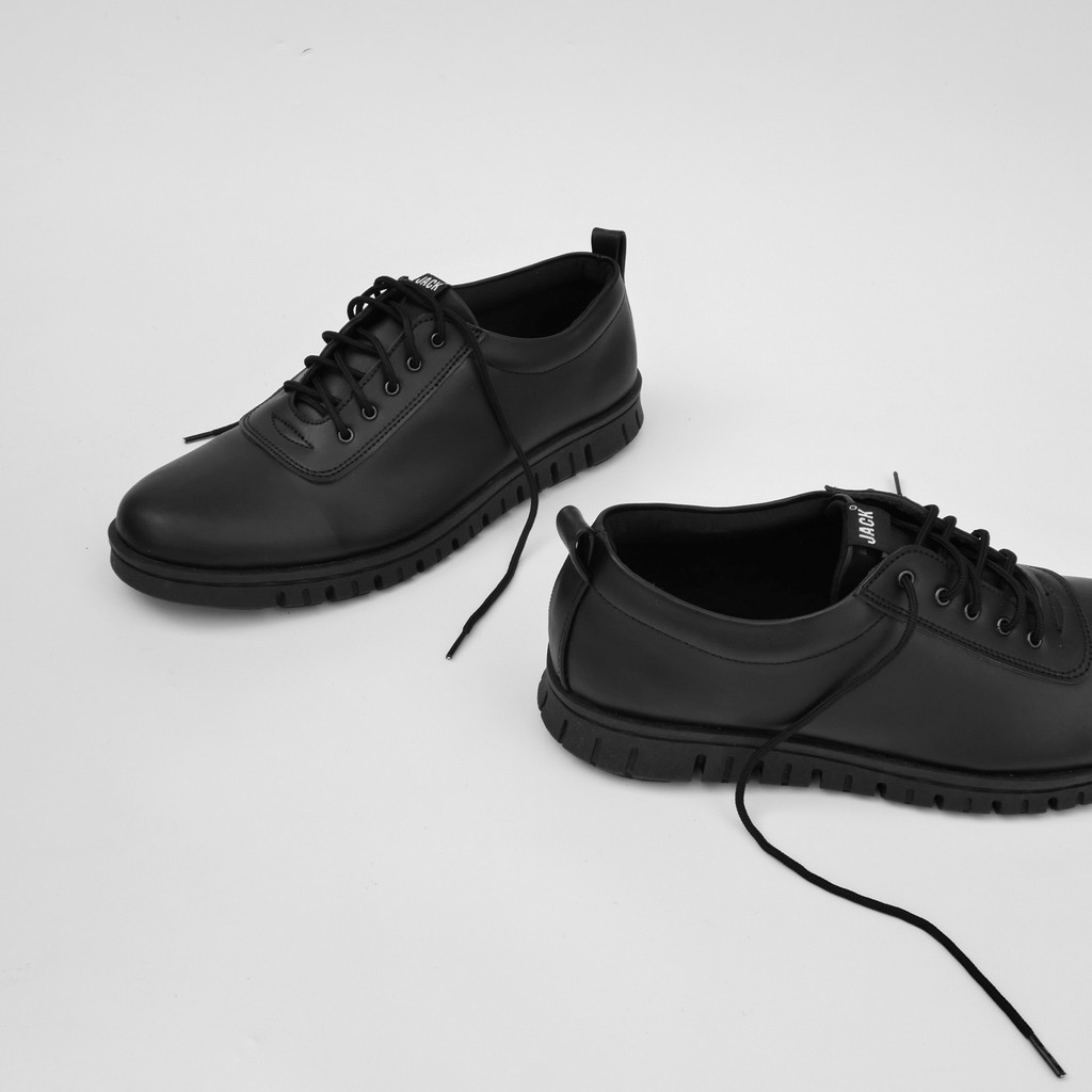 BRAVE BLACK |ManNeedMe x Jack| Sepatu Pantofel Pria | Oxford Formal