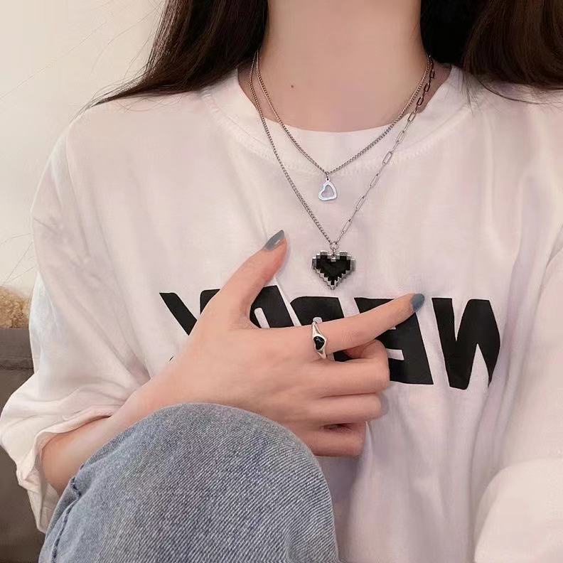 YEEZII Kalung Choker Rantai Silver Hias Liontin Kupu-Kupu Hati Permata Hitam Gaya Korea Untuk Wanita