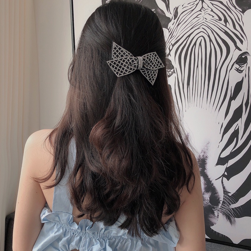 Jepit Rambut Bentuk Dasi Kupu-Kupu Aksen Berlian Imitasi Untuk Perempuan