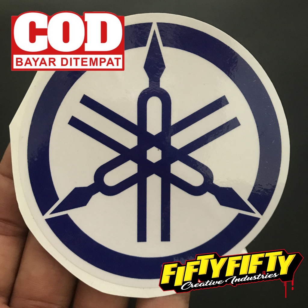 Stiker Print Cut LOGO YAMAHA Stiker Printing Laminasi Glossy Stiker Motor Mobil Helm Sudah Membentuk Pola Desain