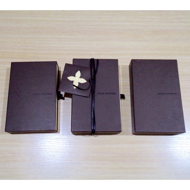 Authentic LV Wallet Pouch Box Original