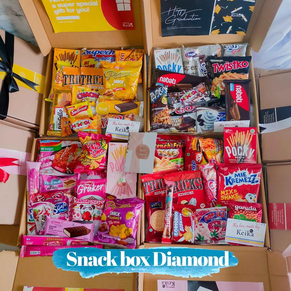 

BARU SPESIAL Snack Box 2 | Hampers Gift Ultah Kado Cewek Cowok Warna Hitam Pink Merah Snackbox Parcel Ulang Tahun ༄ 881