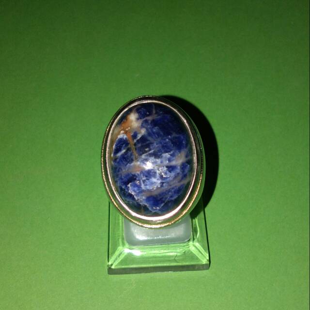 Cincin batu lapis lazuli