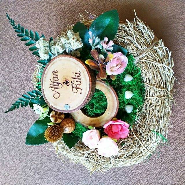 Ring bearer akar wangi