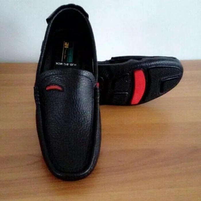 sepatu pria bahan kulit lentur j7 sepatu moccasin - sepatu cowok casual kerja  -sepatu loafers hitam