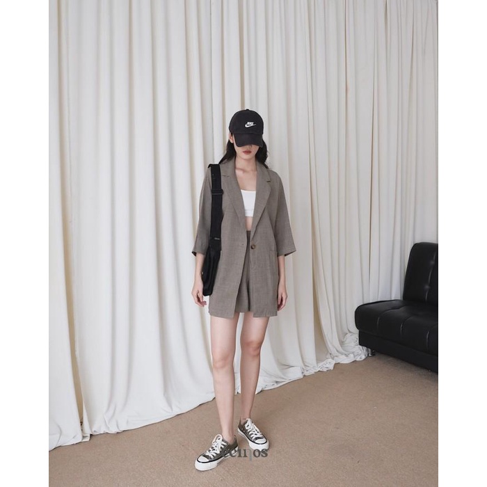 Ecinos: Oversized Blazer Set