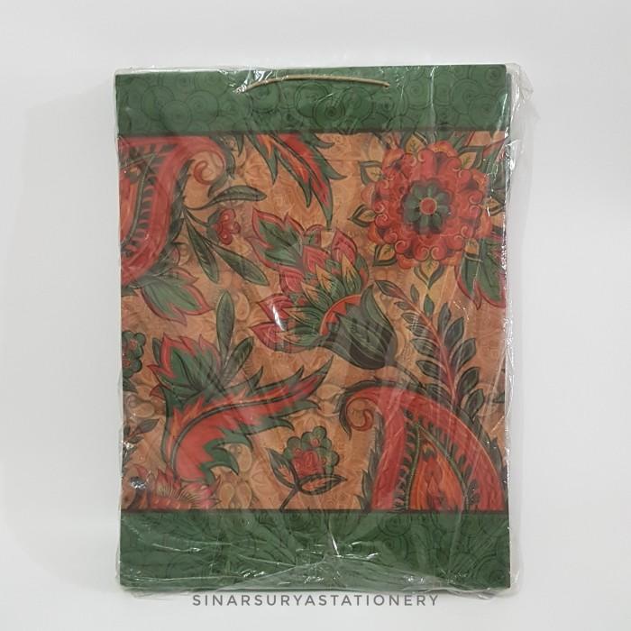

Goodiebag Paperbag / Goodie Bag Batik Craft Eksklusif Uk. Xl (32X10X42Cm) /Lusin