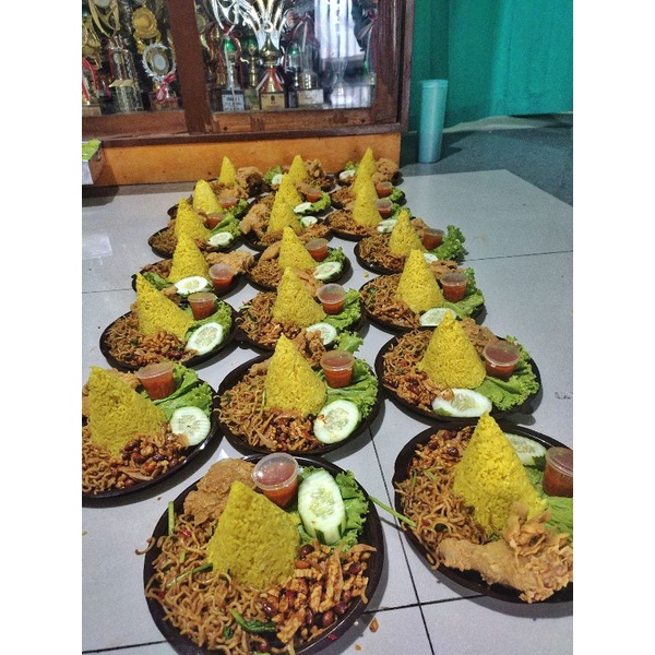 

NASI TUMPENG MINI PAKET B