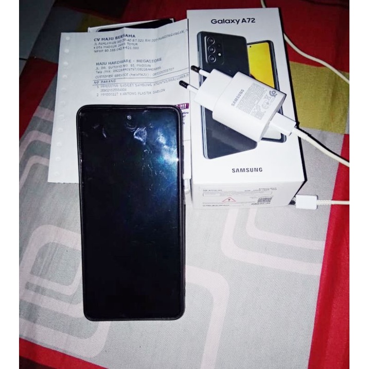 Samsung A72 8/128gb  minus lcd retak pojokan