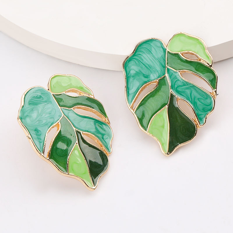 1Pair Vintage Plant Green Leaf Stud Earrings  / Girls Statement Enamel  Drop Earrings / Ladies Elegant  Natural Beauty Studs Earrings