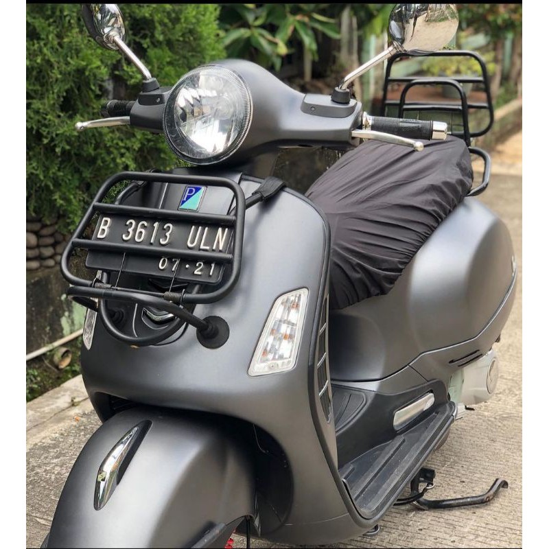 Aksesoris Vespa Matic Front Rack GTS Hitam