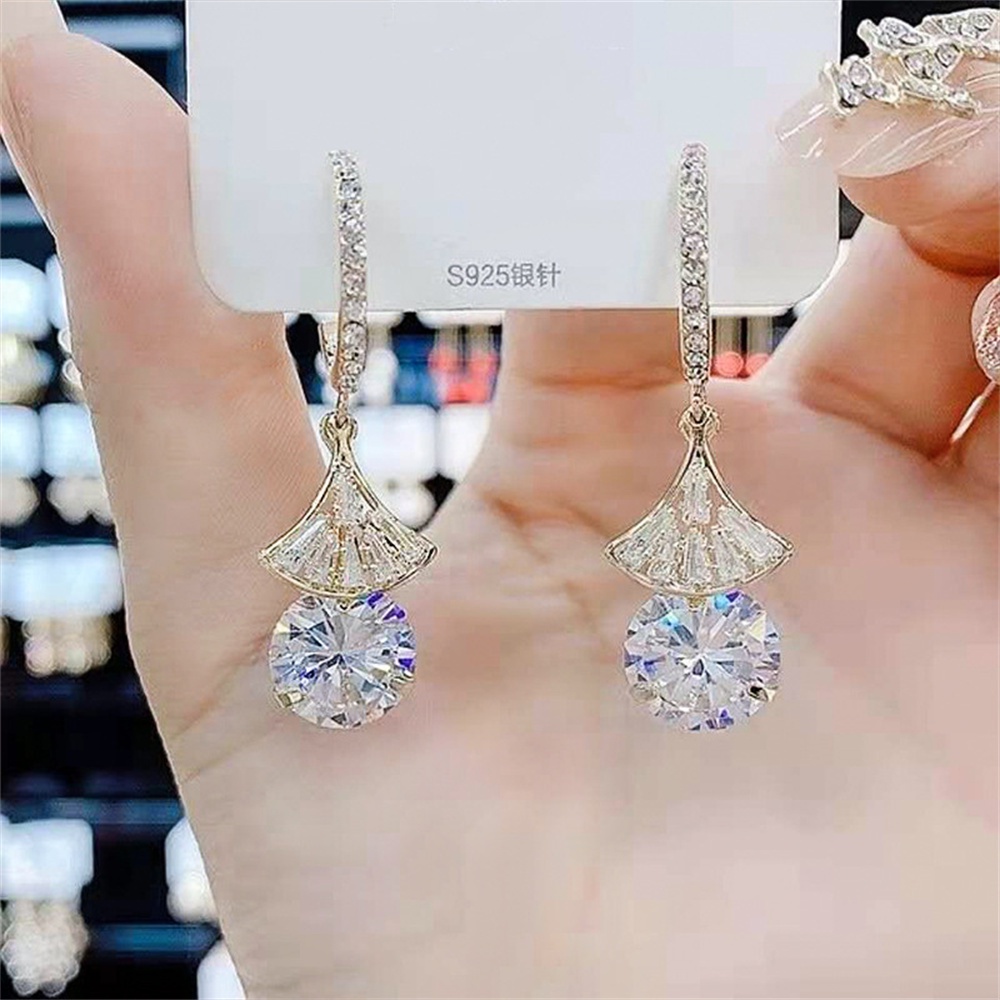 Anting Stud Kristal Berlian Imitasi Bentuk Kerang Untuk Wanita