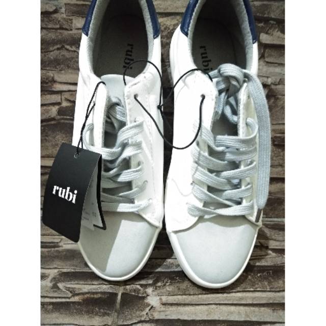 Sepatu Rubi