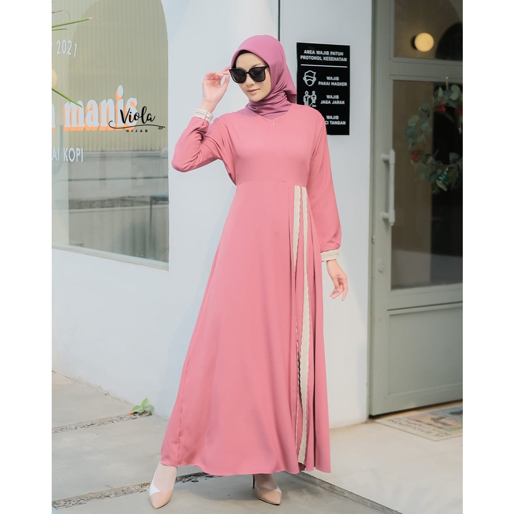 Gamis DAVINA NADIFA ORI by viola hijab itycrepe polos polka ootd syari busana muslimah terbaru overall look baju fashion longdress