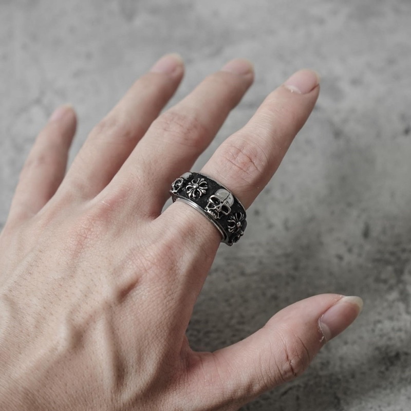 FAITH FADE - Skull Flower Rotating Ring