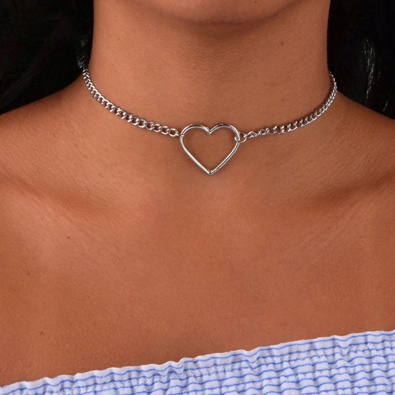 Kalung Rantai Choker Heart Aksesoris Fashion Wanita - Kalung Rantai Hollow Heart Silver Necklace