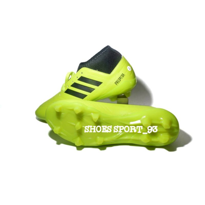 sepatu bola / sepatu futsal dewasa ADIDAS PREDATOR  kirim sepatu kaoskaki + deker
