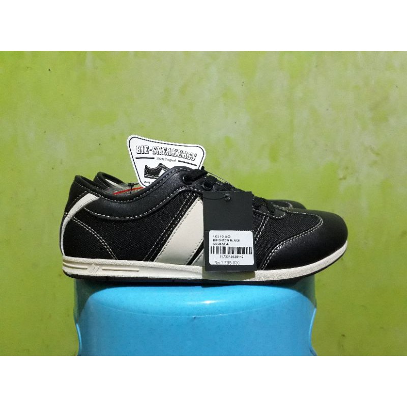 Macbeth Brighton Black Cement Saban