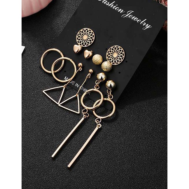 LRC Anting Set Fashion Gold Openwork Geometric Heart-shaped Earrings Set T71697