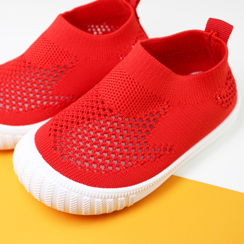 Sepatu Anak Flat Model Slip-On dengan Bahan Breathable dan Hiasan Gambar Flyknit