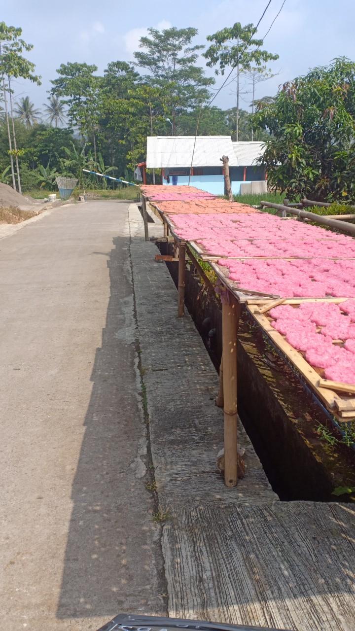 Hem Batik Pria Lengan Pendek Bisa Seragam