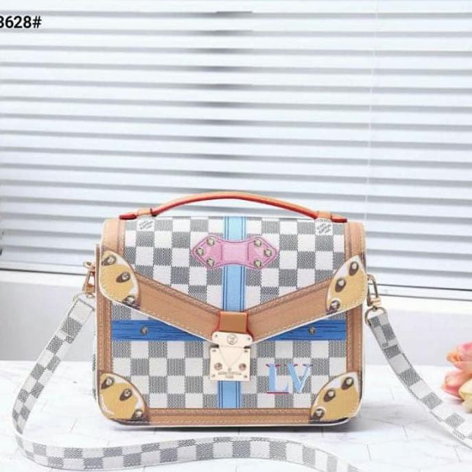 Tas Louis Vuitton Pochette Metis Trunk Printed Edition L43628 -
