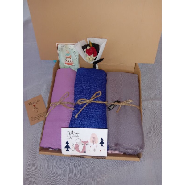 

HAMPERS/HIJAB MIX PASHMINA