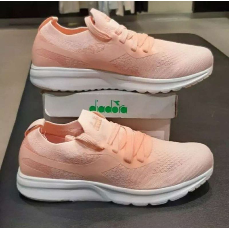 Diadora Zello Jr in Peach