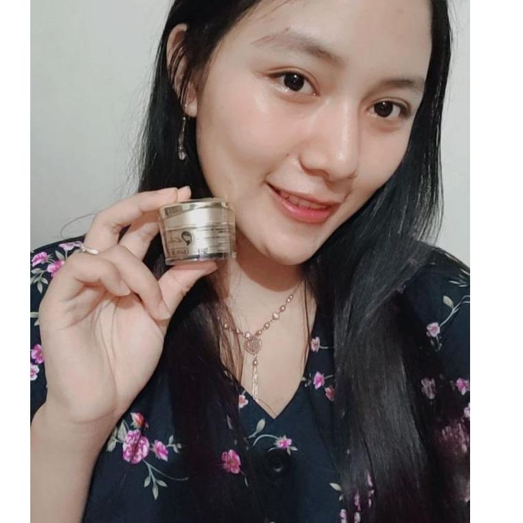 moj-58 (Ready Siap Kirim) Gold Jely Kedas Beauty Original 100% Pemutih Wajah BPOM Aman Bumil Busui Remaja .,..,.,.,.