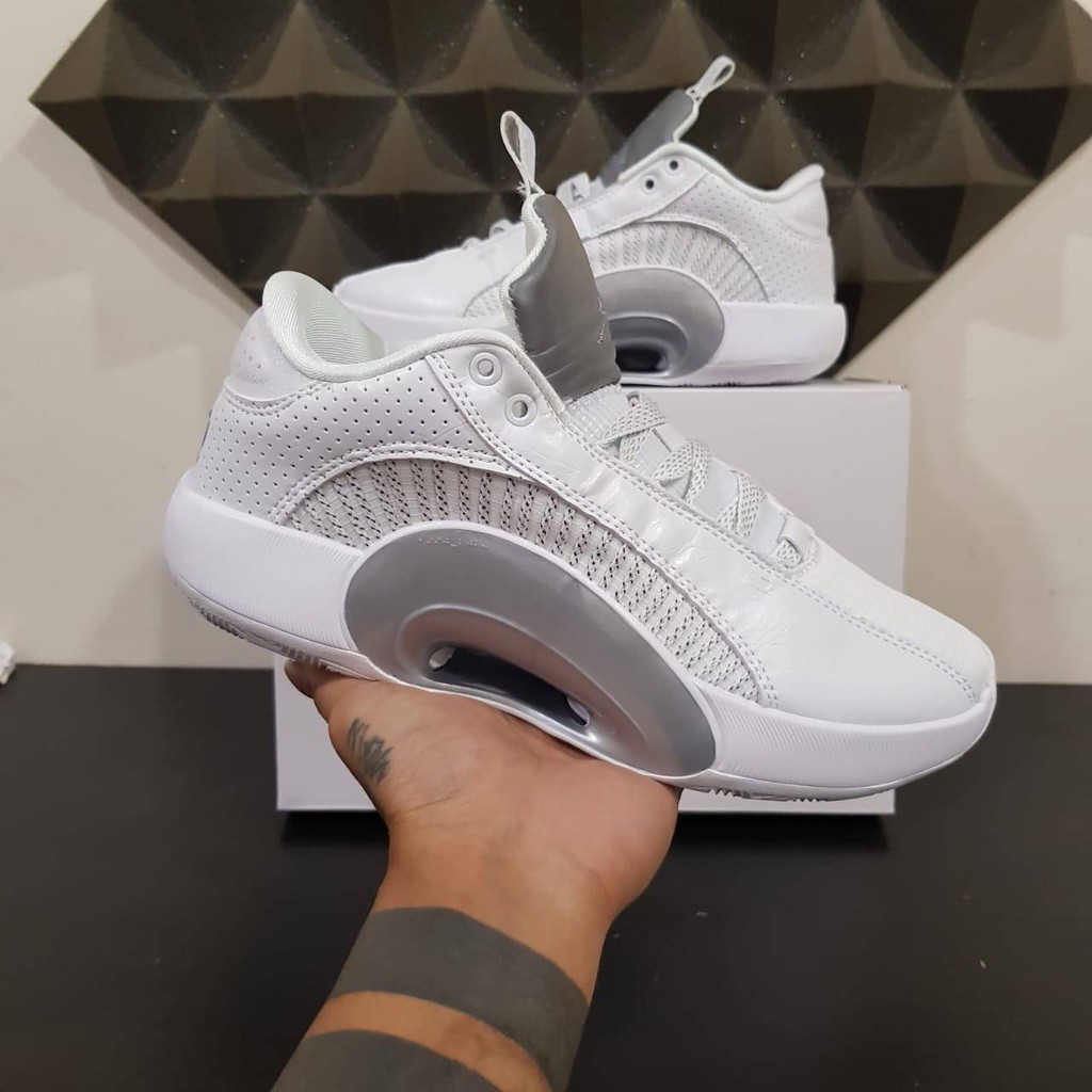 AIR JORDAN 35 WHITE METALIC GREY SIZE 40-46  PREMIUM QUALITY